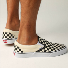 Load image into Gallery viewer, VANS - Classic Slip On - Checkerboard Black/White - Unisex