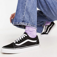 Load image into Gallery viewer, VANS - Old Skool Classics - Black/White - Unisex