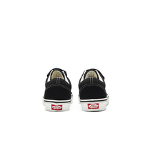 Load image into Gallery viewer, VANS - Old Skool V - Black/White - Unisex