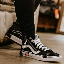 Load image into Gallery viewer, VANS - SK8 Hi - Reissue Cap - Black/White - Unisex