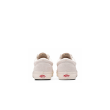 Load image into Gallery viewer, VANS - Style 36 - Marshmallow/Racing Red - Unisex