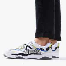 Load image into Gallery viewer, VANS - Varix WC - Distort Check - True White/Black - Men&#39;s