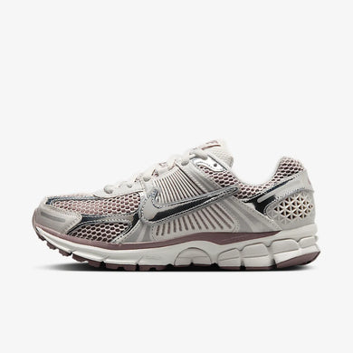 NIKE - W Zoom Vomero 5 - Vast Grey/Violet - Women's [HV6417 001]