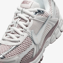 Load image into Gallery viewer, NIKE - W Zoom Vomero 5 - Vast Grey/Violet - Women&#39;s [HV6417 001]
