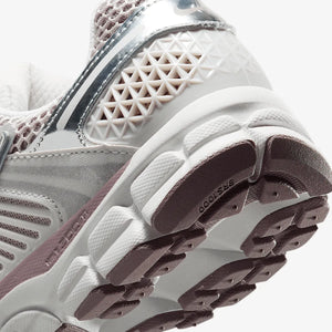 NIKE - W Zoom Vomero 5 - Vast Grey/Violet - Women's [HV6417 001]