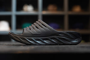 HOKA ONE ONE M ORA RECOVERY SLIDES BBLC 1099673
