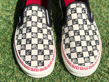Load image into Gallery viewer, VANS Year of the Rabbit Classic Slip On Unisex (LF)
