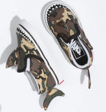 Load image into Gallery viewer, VANS SLIP ON V CAMO SHARK TODDLERS