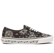 Load image into Gallery viewer, VANS Authentic 44 Dx Anaheim Factory Vans Paisley Black Unisex (LF)