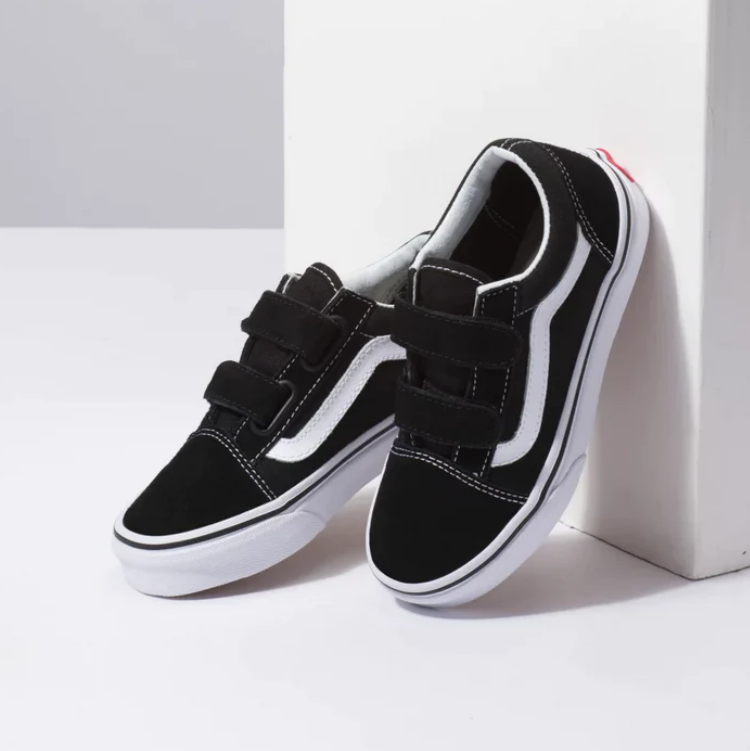 Old skool top vans with velcro