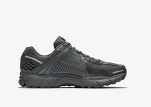 Load image into Gallery viewer, NIKE Zoom Vomero 5 Anthracite BV1358 002 (LF)