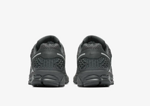 Load image into Gallery viewer, NIKE Zoom Vomero 5 Anthracite BV1358 002 (LF)