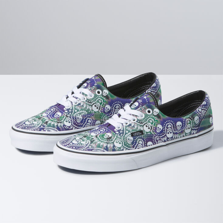 VANS★ERA BANDANA★スカル★タイダイ柄★ペイズリー柄 VANS Rare Classic Slip On Black Bandana Paisley Skull Print