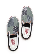 Load image into Gallery viewer, VANS CLASSIC SLIP ON 9 ANAHEIM FACTORY QUILTED MIX
