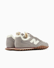 Load image into Gallery viewer, NEW BALANCE RC30 Marblehead/Team Away Grey URC30AD Unisex (LF)