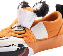 Load image into Gallery viewer, VANS X DISCOVERY PROJECT CAT SLIP-ON V WILD TIGER TODDLER